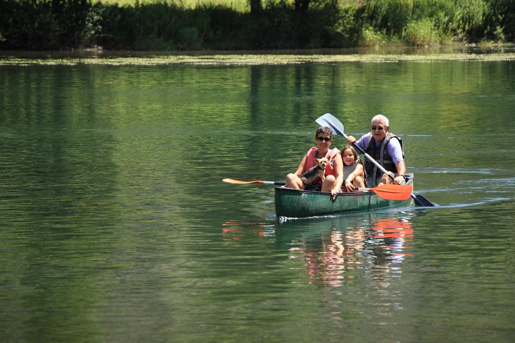 Bungalows Nou Camping La Guingueta D'Aneu Bagian luar foto