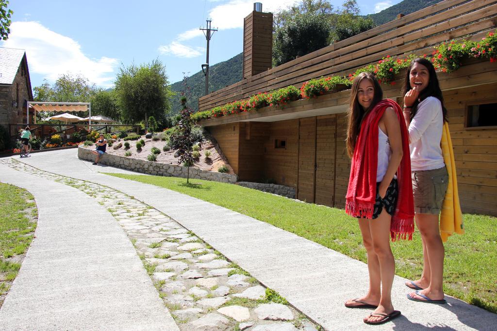 Bungalows Nou Camping La Guingueta D'Aneu Bagian luar foto