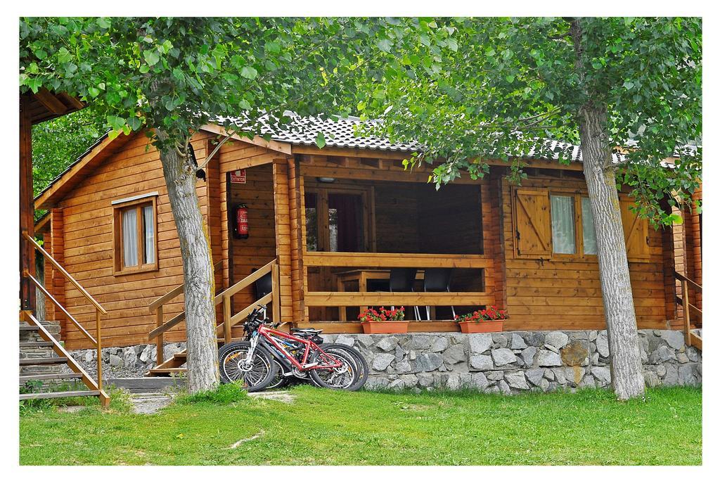Bungalows Nou Camping La Guingueta D'Aneu Ruang foto