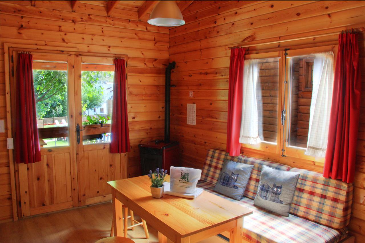 Bungalows Nou Camping La Guingueta D'Aneu Bagian luar foto